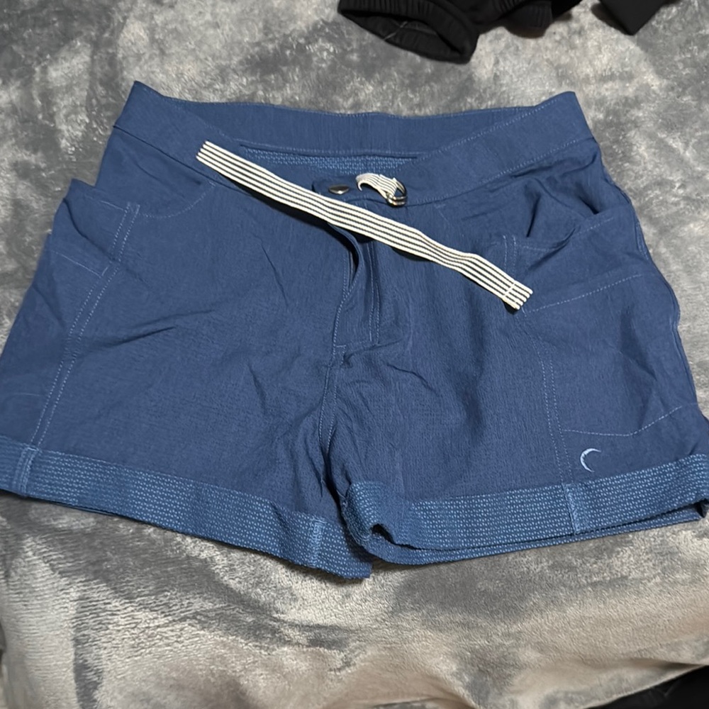 NWT Women's Zyia Active Not Just A Trail Short Size Small